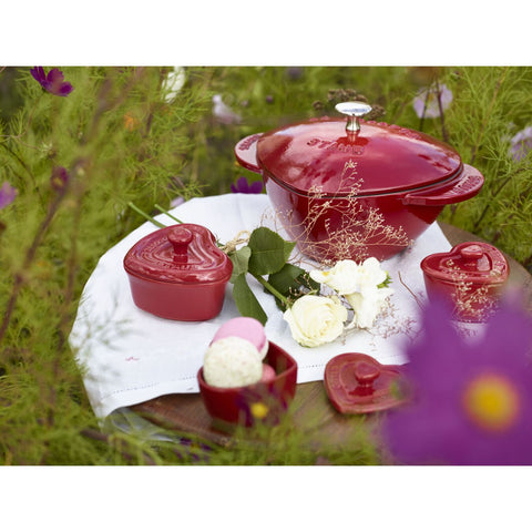 Cast Iron - Specialty Shaped Dutch Ovens - 1.75-qt Heart Dutch Oven - Cherry