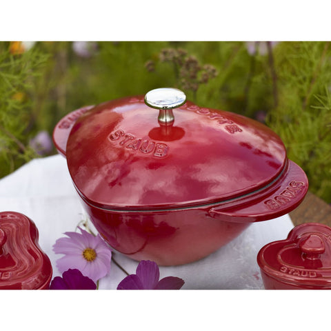 Cast Iron - Specialty Shaped Dutch Ovens - 1.75-qt Heart Dutch Oven - Cherry