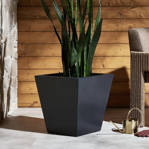Koto Small Planter - Black Concrete