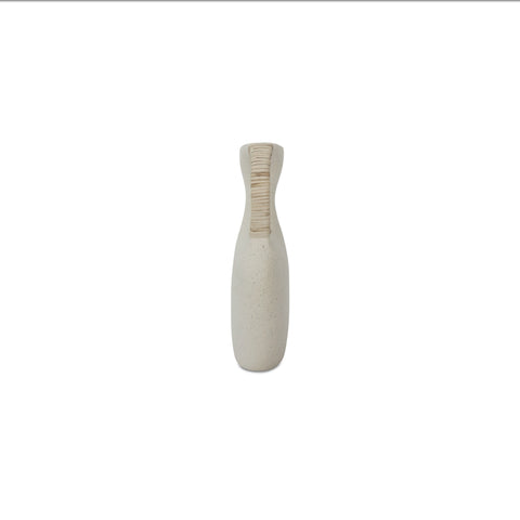Vila 13 in Sculptural Vessel Cream White