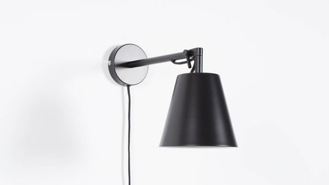 Petrie Wall Lamp