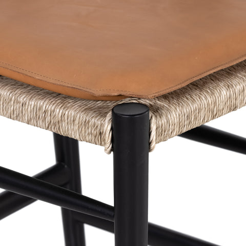 Muestra Counter Stool W Cushion-Black/ Whiskey Saddle