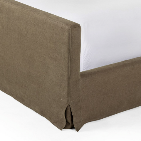 Daphne Slipcover Bed - Brussels Coffee